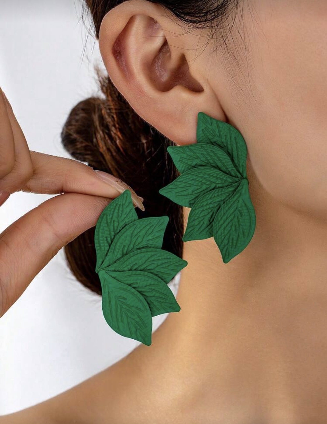 1 paire de boucles d'oreilles femme élégantes