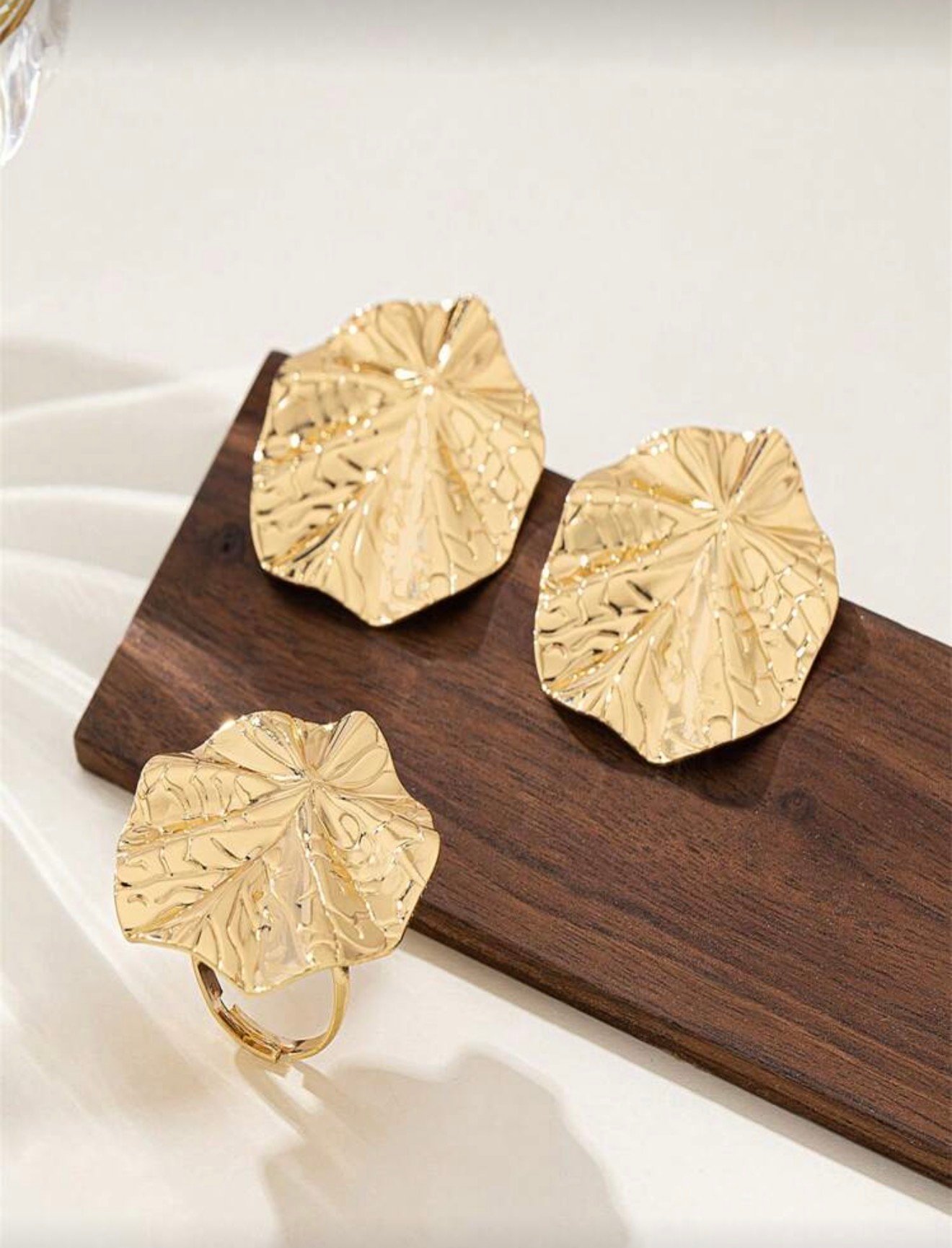 1 set Boucles d'oreilles et bague ensemble de fleur asymétrique géométrique