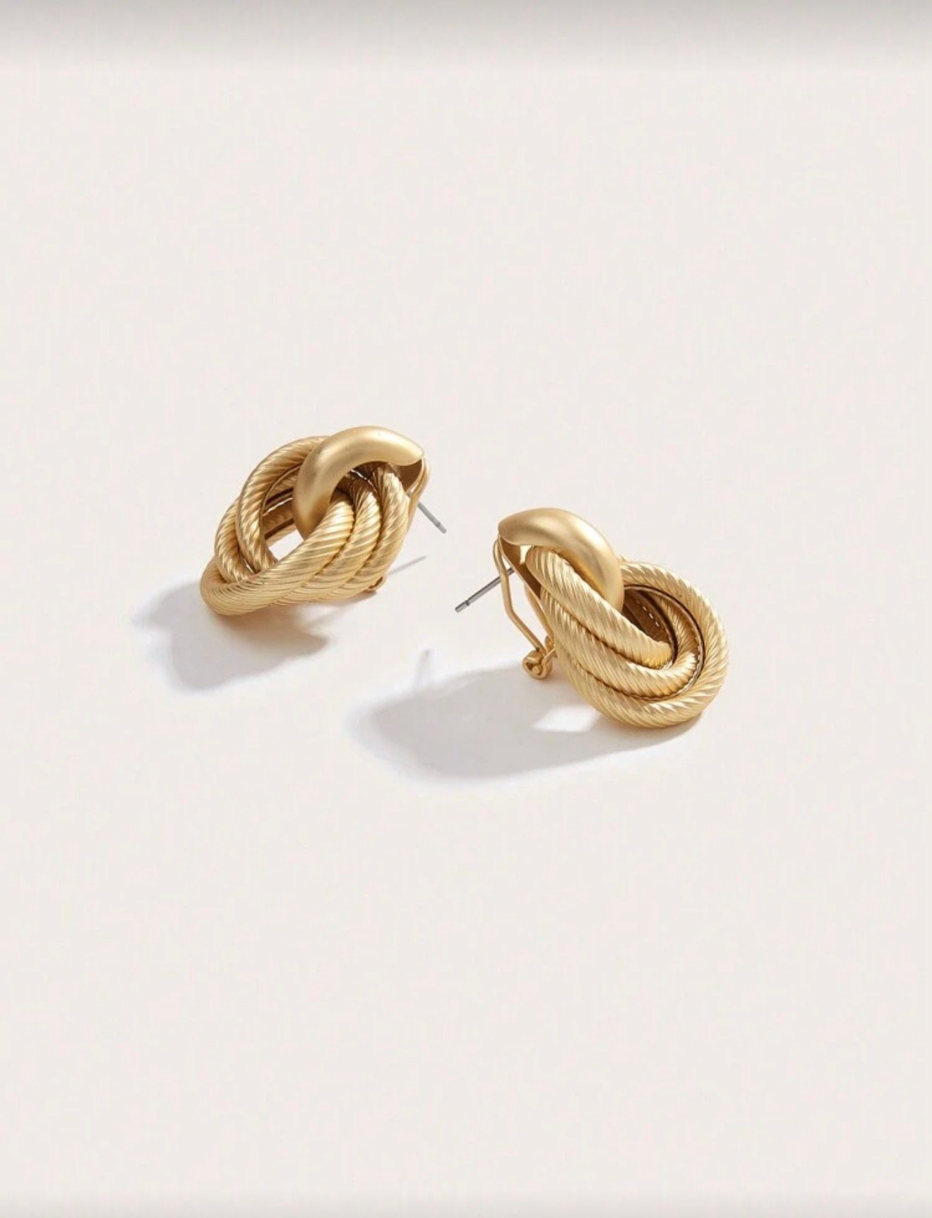 1 Paire De Clips D'oreille Géométriques Simples Et Torsadés Pour Dames